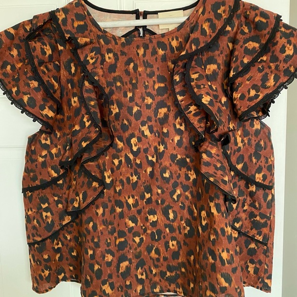 Leopard Print Ruffle Top - Picture 6 of 7